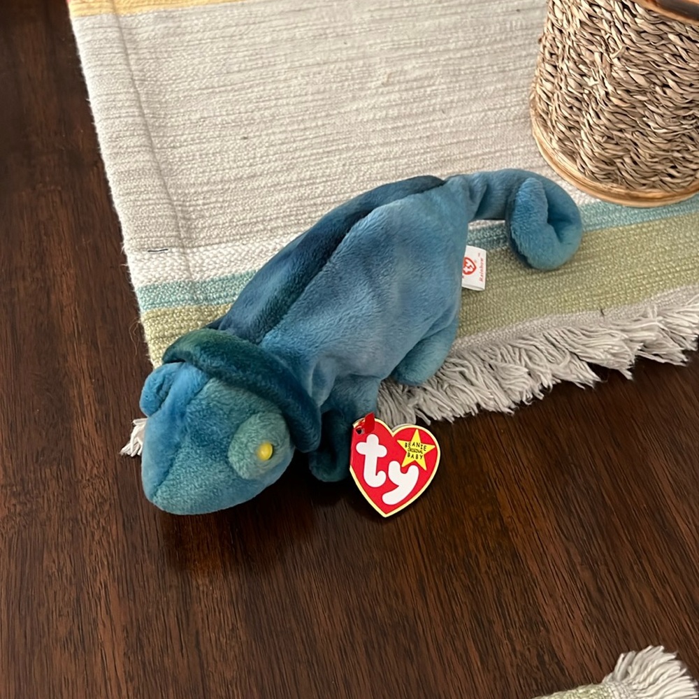 Retired rainbow beanie baby.  1997
